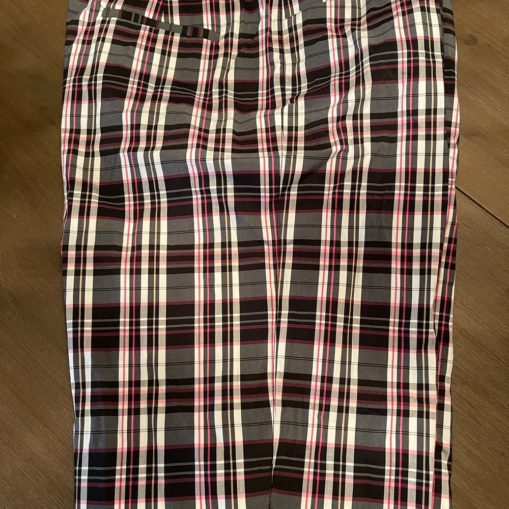 Anne Klein Bermuda Shorts - size 16